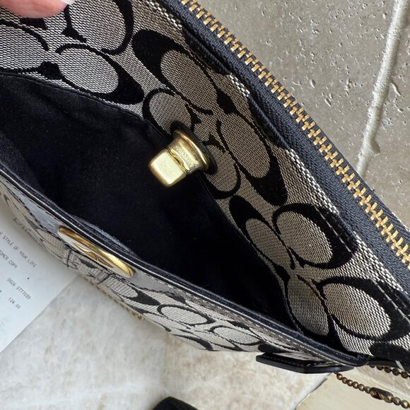 COACH NWT Signature Black/White Crossbody/Shoulder Bag - Picture 9 of 11